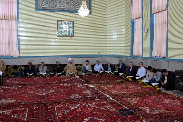 برگزاری جلسه تفسیر قرآن مدیران اجرایی آذربایجان‌شرقی