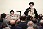 الالتزام بمبادئ الثورة الإسلامیة هو السبيل الوحيد لحل مشاكل البلاد