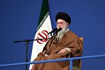 قائد الثورة الإسلامية: لن نبدأ بحرب ولكن من يبدأها معنا سيتلقى صفعات كبيرة