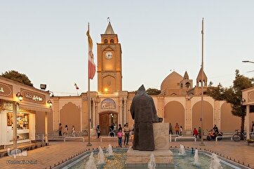 İsfahan xristianlarının məhəlləsinə bir baxış