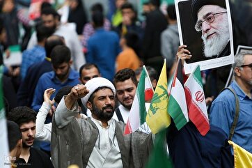 Noyabrın 3-ü İranın bütün şəhərlərində yürüş keçirilib