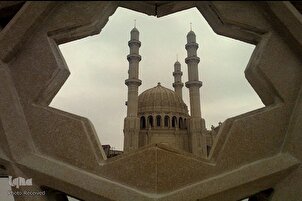 Die Heydar-Moschee in Baku