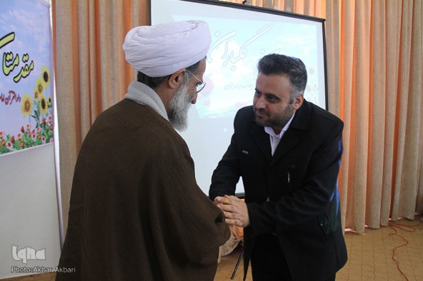 ⁨آیین تجلیل از حاملان و حافظان دارالقرآن امام علی (ع) شهرکرد⁩