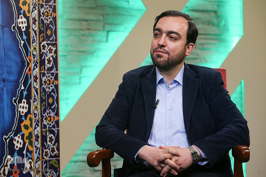 نقش کلیدی خانواده در همنشینی نوجوان با قرآن/ یادگاری از یک تلاوت