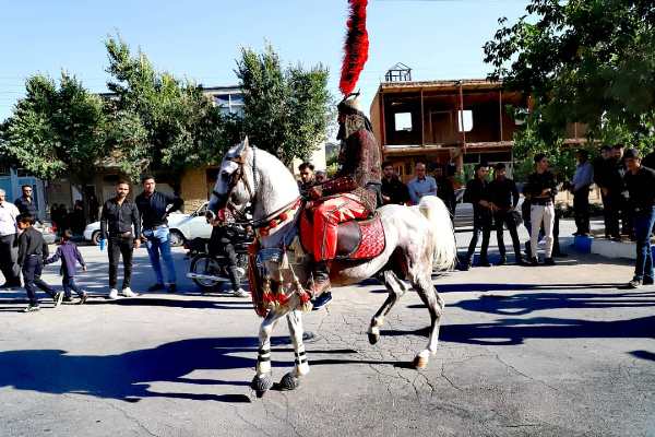کاروان نمادین دشت کربلا در فرخشهر