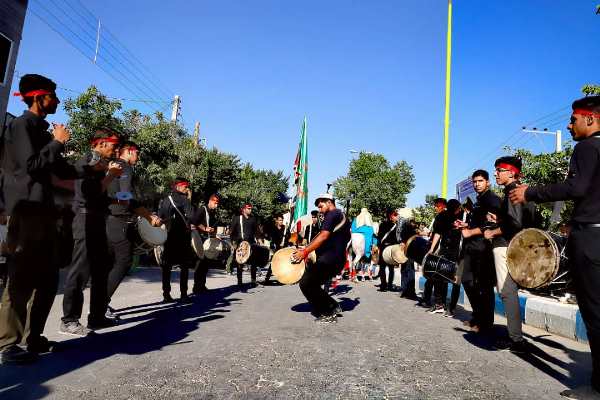 کاروان نمادین دشت کربلا در فرخشهر