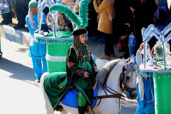 کاروان نمادین دشت کربلا در فرخشهر