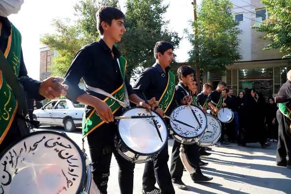 کاروان نمادین دشت کربلا در فرخشهر