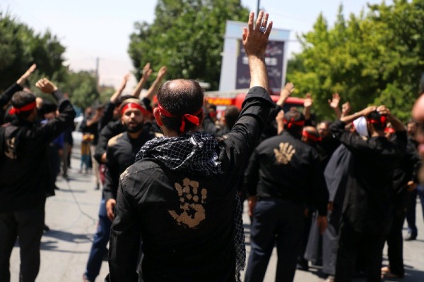 نماز ظهر عاشورا در چهارمحال و بختیاری اقامه شد