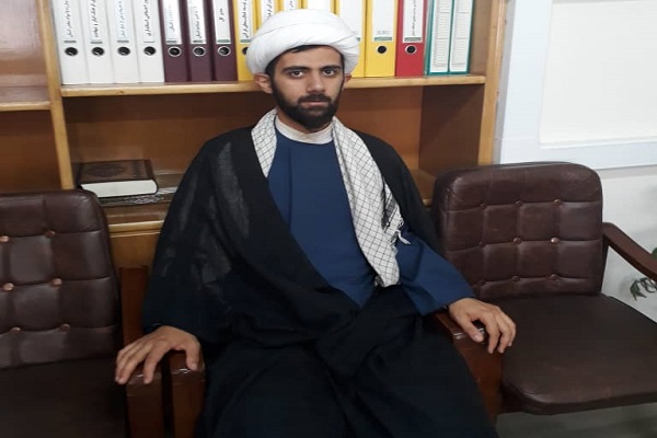 زندگی کارمندی مانع رشد و شکوفا شدن استعداد/استخدام در ادارات بزرگ&zwnj;ترین خیانت به مردم است