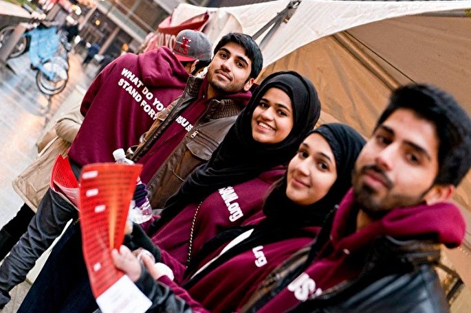 «حسین(ع) کیست؟»؛ خیریه‌ای در قلب بریتانیا برای معرفی مردی الهام‌بخش به جهان