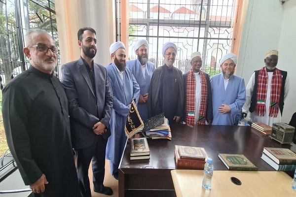 هیئتی از علمای اهل‌سنت ایران با مفتی اعظم تانزانیا دیدار کردند