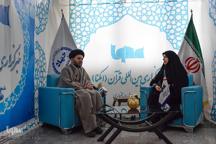 سیدمصطفی حسینی، مدیر حوزه علمیه خواهران