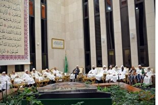 بازدید زائران حج از مجمع چاپ قرآن عربستان + عکس
