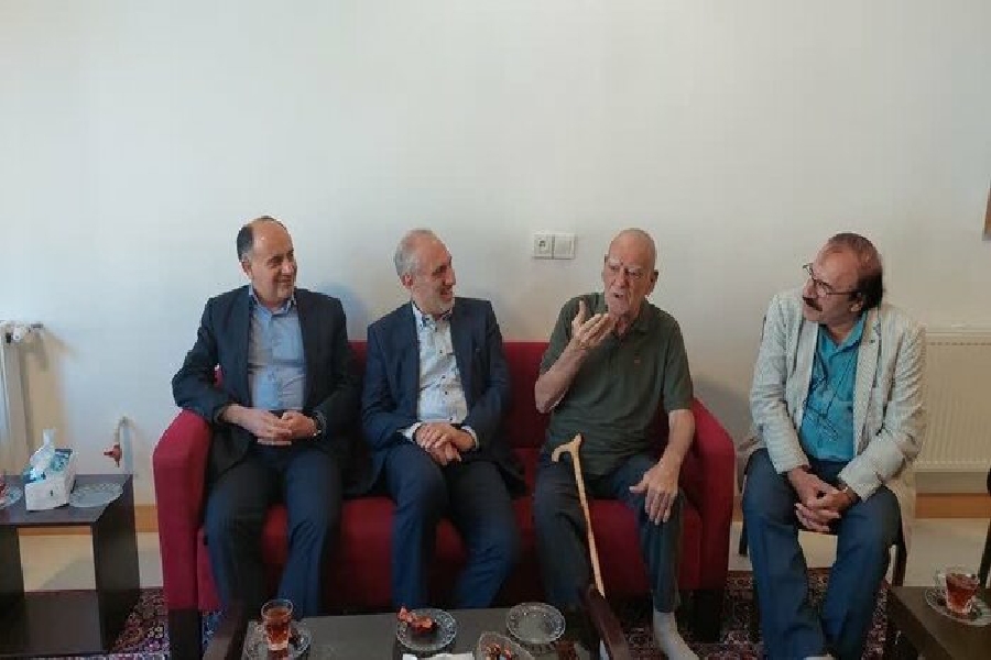 دیدار محمود شالویی با مرید محمدی در شهرکرد در تیرماه دیدار محمود شالویی با مرید محمدی در شهرکرد در تیرماه