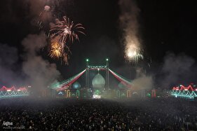 نورافشانی مسجد مقدس جمکران در شب میلاد امام زمان(عج)