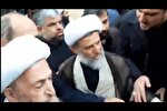 فیلم | وداع آیت‌الله سبحانی با پیکر شهید جمهور