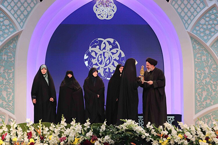 اختتامیه بخش نغمات بانوان در مسابقات سراسری قرآن در تبریز