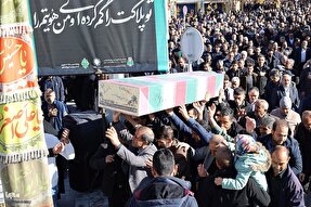 آیین تشییع ۵ شهید گمنام در شهرکرد