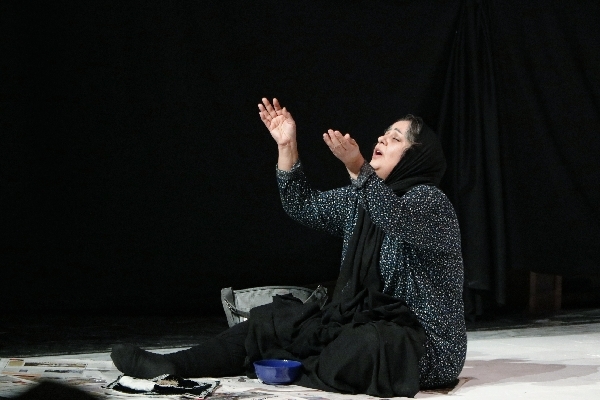 سمانه جوانبخت، بازیگر نمایش نمی شناسی ام ای دوست سمانه جوانبخت، بازیگر نمایش نمی شناسی ام ای دوست