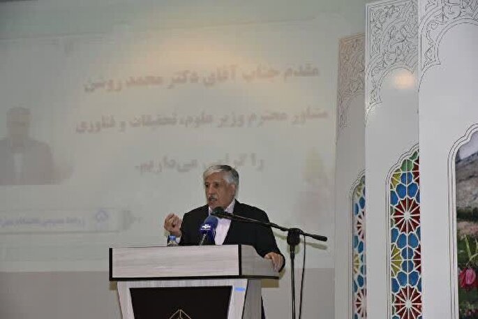 ضرورت بکارگیری استعداد دانشگاهیان بدون تبعیض جنسیتی