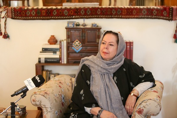 تجربه عرفانی ترجمه شاهنامه برای 600 میلیون اسپانیایی زبان + فیلم