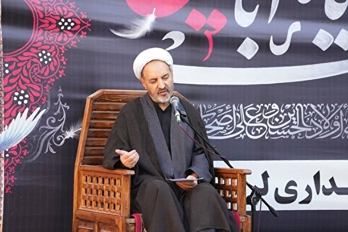 اصلاح اخلاق و رفتار از پیام‌های قیام امام حسین(ع) بود