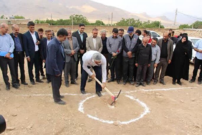 کلنگ‌زنی مدرسه چمن‌بید در شهرستان لردگان