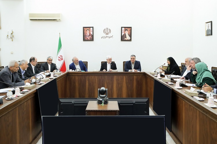 توصیه عارف به رسانه‌ها درباره فرهنگ‌سازی در زمینه مدیریت پسماند