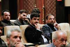 مجموعه سوگواری «بر شانه‌های نی»
