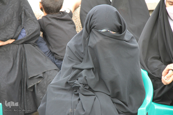 اهتزاز پرچم حسینی در شهرکرد