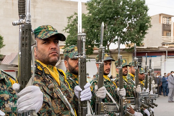 پیکر شهدای فراجا در شهرکرد تشییع