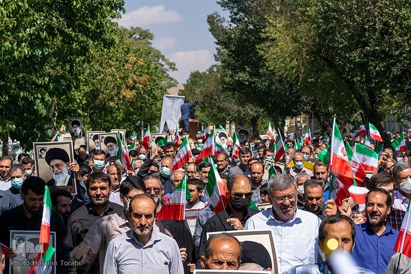 راهپیمایی مردم شهرکرد در محکومیت اغتشاشات اخیر