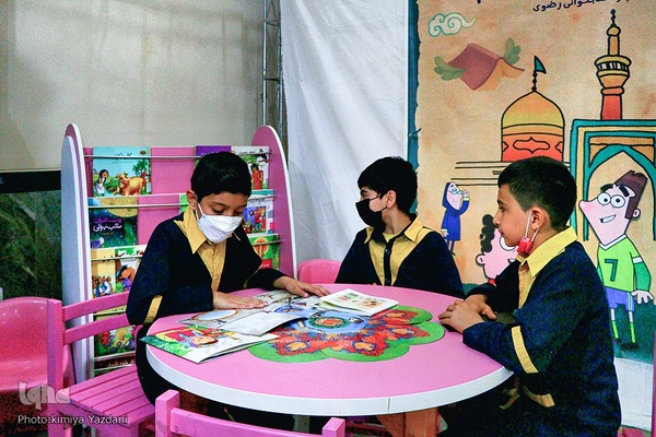 استقبال دهه نودی‌ها از نمایشگاه قرآن چهارمحال وبختیاری