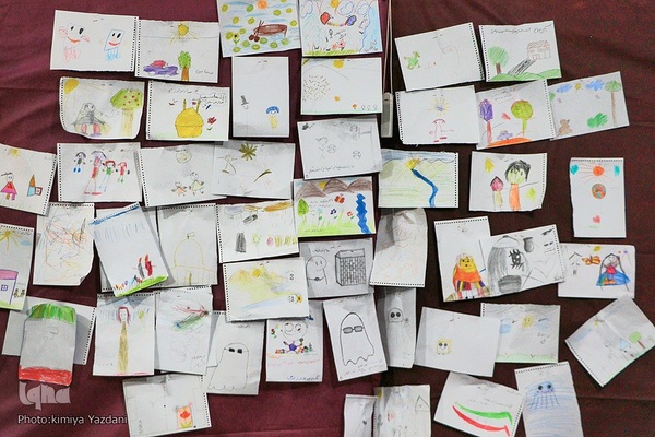 استقبال دهه نودی‌ها از نمایشگاه قرآن چهارمحال وبختیاری