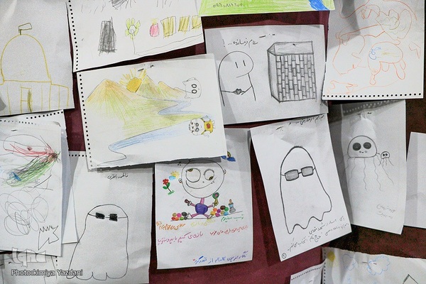 استقبال دهه نودی‌ها از نمایشگاه قرآن چهارمحال وبختیاری