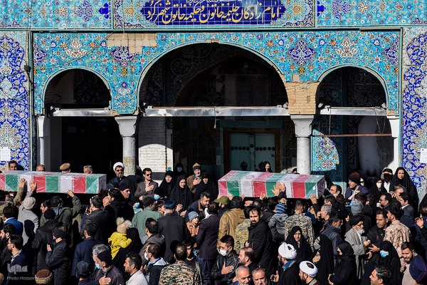 تشییع باشکوه ۸ شهید گمنام در شهرکرد