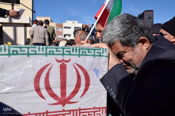 تشییع باشکوه ۸ شهید گمنام در شهرکرد