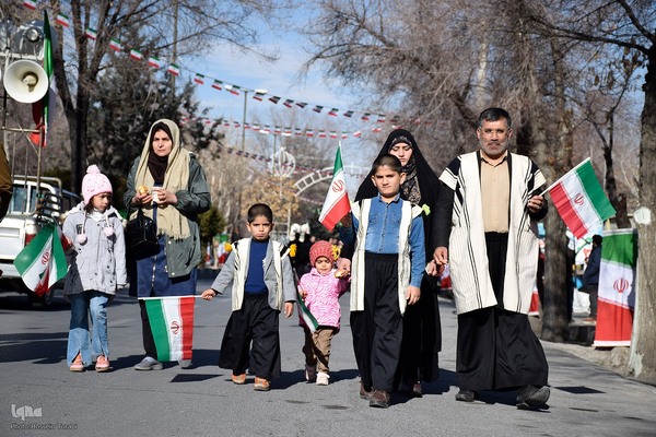 راهپیمایی بزرگ و با صلابت مردم شهرکرد در ۲۲ بهمن