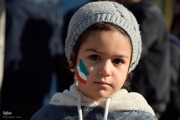 راهپیمایی بزرگ و با صلابت مردم شهرکرد در ۲۲ بهمن