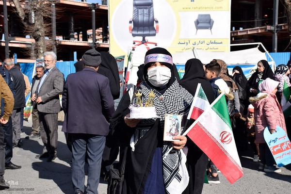 راهپیمایی بزرگ و با صلابت مردم شهرکرد در ۲۲ بهمن