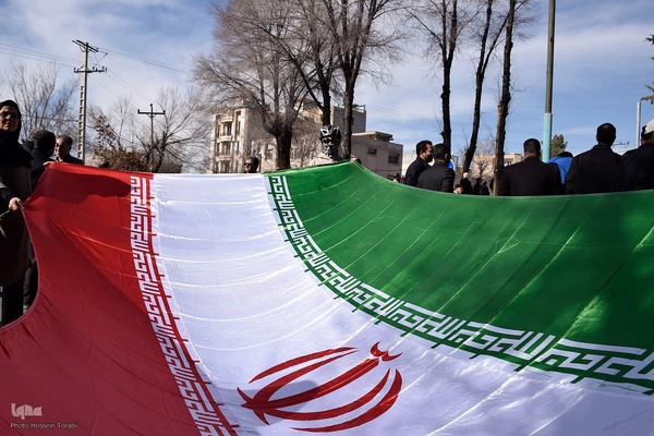 راهپیمایی بزرگ و با صلابت مردم شهرکرد در ۲۲ بهمن