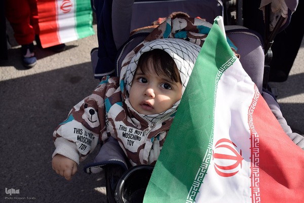 راهپیمایی بزرگ و با صلابت مردم شهرکرد در ۲۲ بهمن
