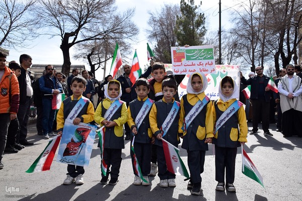 راهپیمایی بزرگ و با صلابت مردم شهرکرد در ۲۲ بهمن