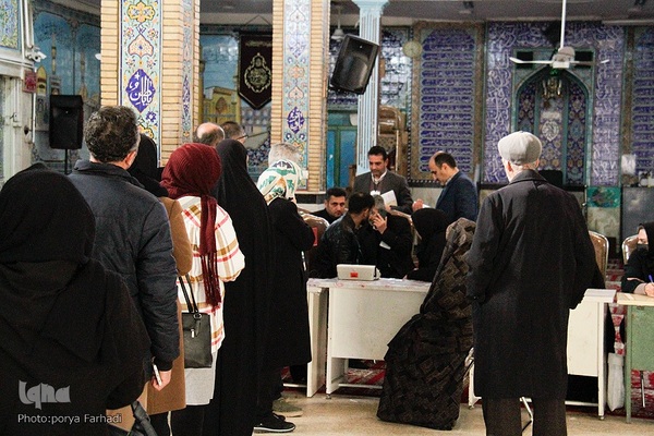 حضور بی نظیر مردم چهارمحال و بختیاری پای صندوق‌های رای