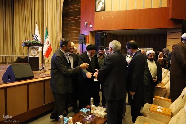 گزارش تصویری آیین تکریم و معارفه نماینده ولی فقیه در چهارمحال و بختیاری‎