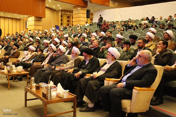 گزارش تصویری آیین تکریم و معارفه نماینده ولی فقیه در چهارمحال و بختیاری‎