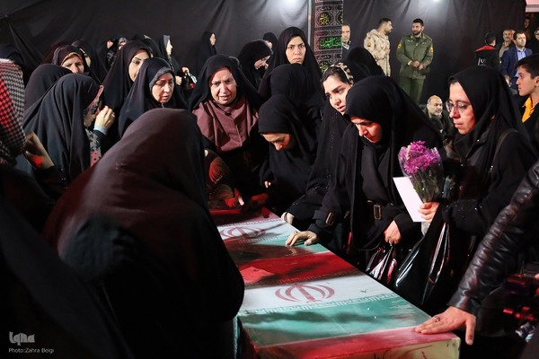 استقبال از پیکر شهدای گمنام در شهرکرد‎