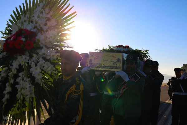 استقبال از پیکر شهدای گمنام در شهرکرد‎