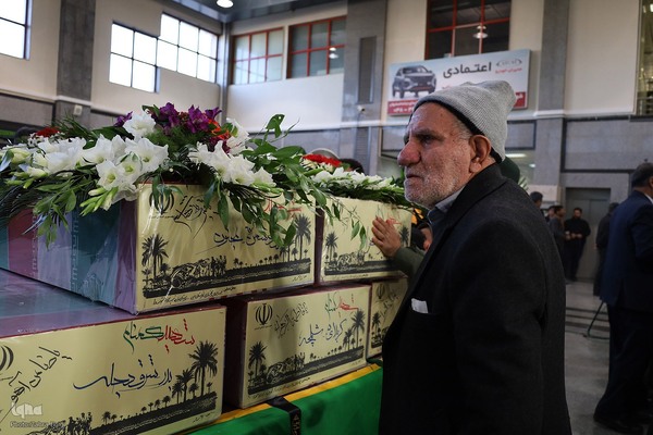 استقبال از پیکر شهدای گمنام در شهرکرد‎